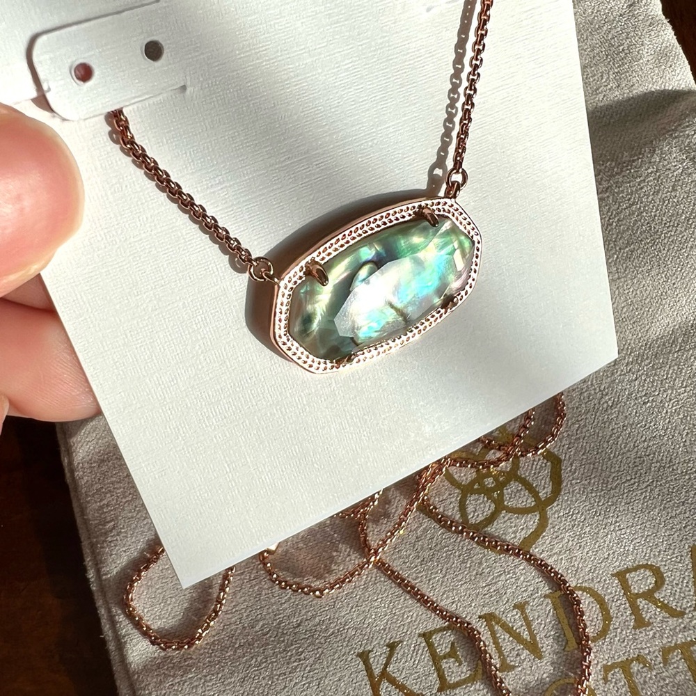 NWT Kendra Scott Delaney Pendant Necklace in Abalone Rose Gold - Picture 4 of 7